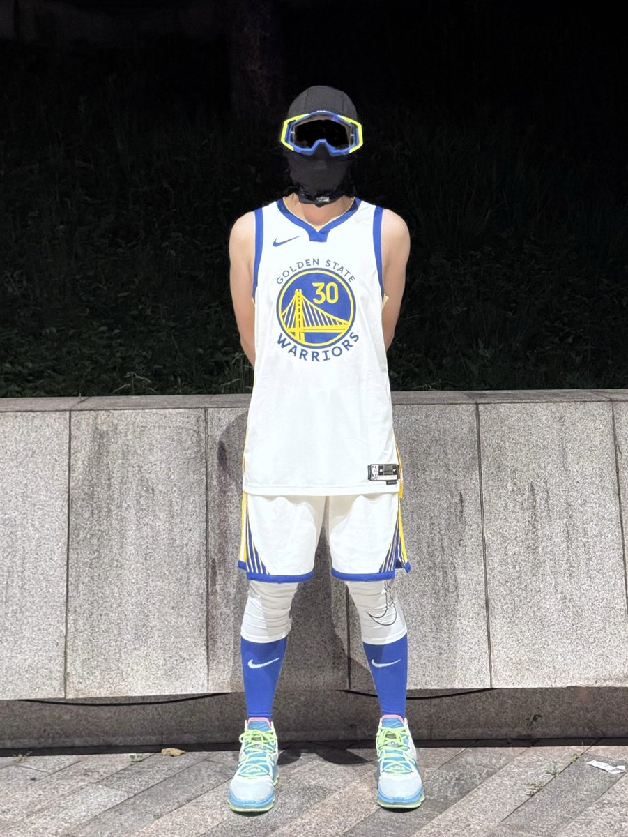 跪姿和站姿哪个帅