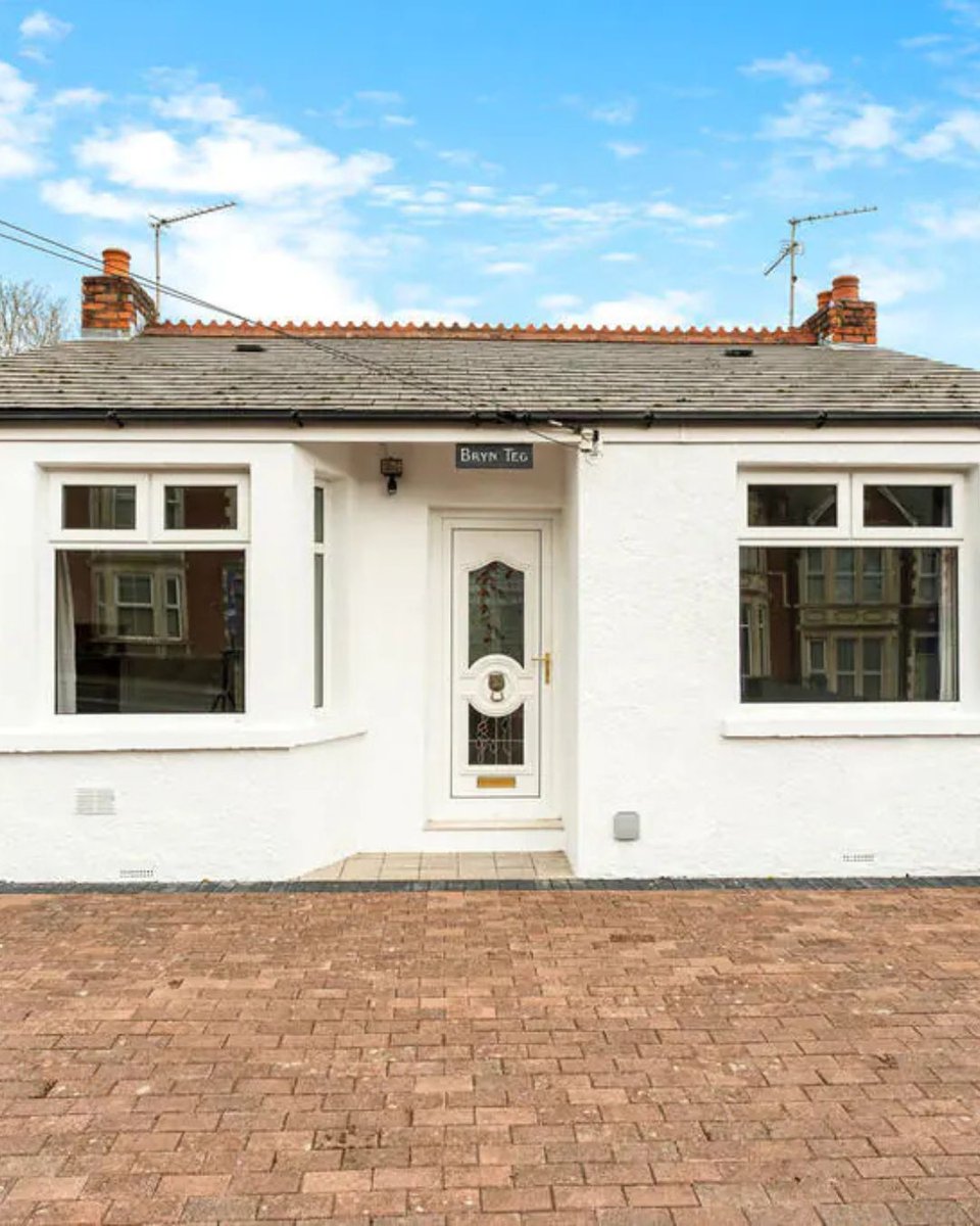 📍 Barry Road, Barry

Renovated 3-bed detached bungalow: lounge, open-plan kitchen/diner, 2 double beds + 1, modern shower room, utility, no chain. Large driveway, low-maint garden with deck/paved/astro turf. Asking £250,000.

#MGYBarry #mgy #propertyforsale #bungalow #Barry