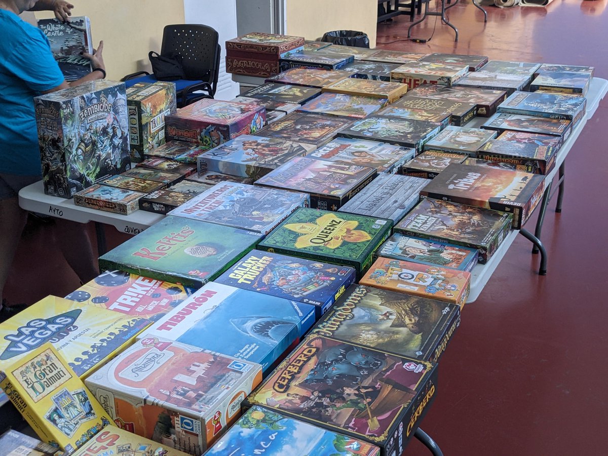 JornadasTIRWAL's tweet image. ¡Ludoteca montada, y puertas abiertas!

Empieza el Torneo de Magic, este año con 20 contendientes.