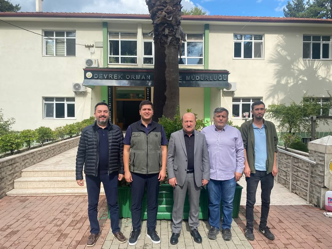 Bölge Başkanımız Levent Işıktaş Devrek OİM’nde çalışan emekçilerimizi temsilcilerimiz Olcay Ören,Serkan Bekmezci ile birlikte ziyaret ederek 10.Dönem TİS, çalışma hayatı ve gündeme dair konularda bilgilendirmelerde bulundu.Tüm emekçilerimize çalışmalarında kolaylıklar diliyoruz.