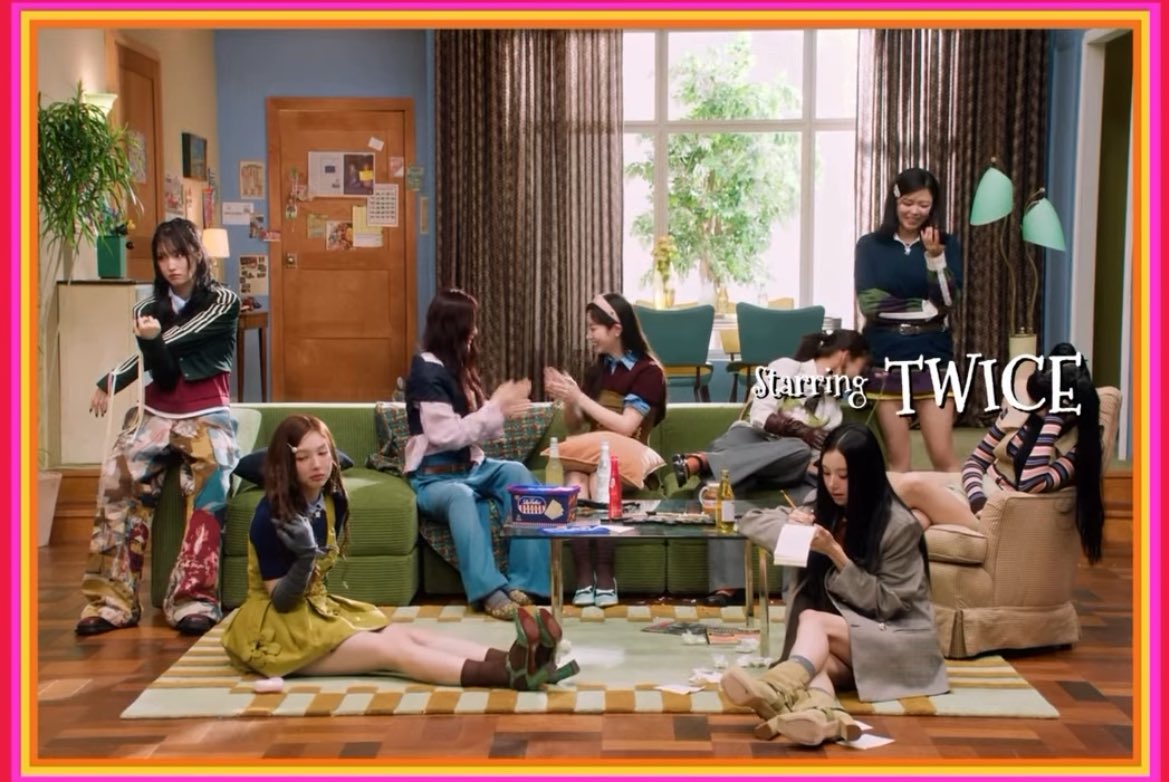 こういうソファ見ると毎回イズラブを感じる