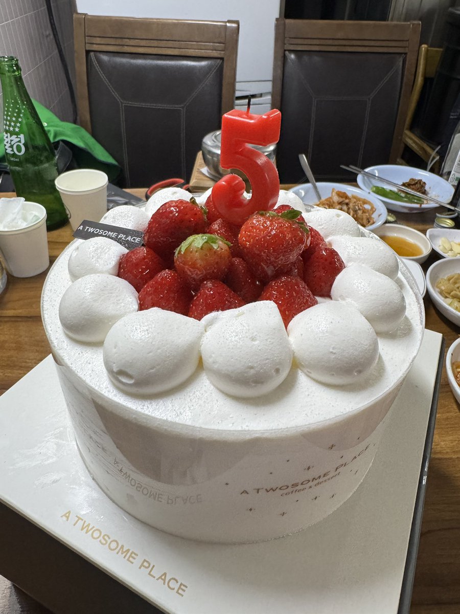 xxxxmickeykr's tweet photo. 前の職場の人が妊娠おめでとうってことでお祝いしてくれた😭❤️5ヶ月祝い😂
韓国に来ても仕事場には恵まれて幸せだなあ https://t.co/CzTeBVUUov