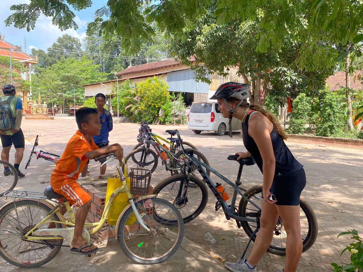 ChhetPoleak's tweet image. Cycling Meet The Local Explore Real Life
Cambodia Cycling Holiday 
.
Cycling With Poleak Official English &amp;amp; Cycling Tour Guide 

#poleak #angkorguide #CyclingGuide #tourguide #cycling