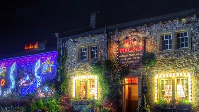 I cannot believe the soaps are filming Christmas already 😭 #Eastenders #Corrie #Emmerdale