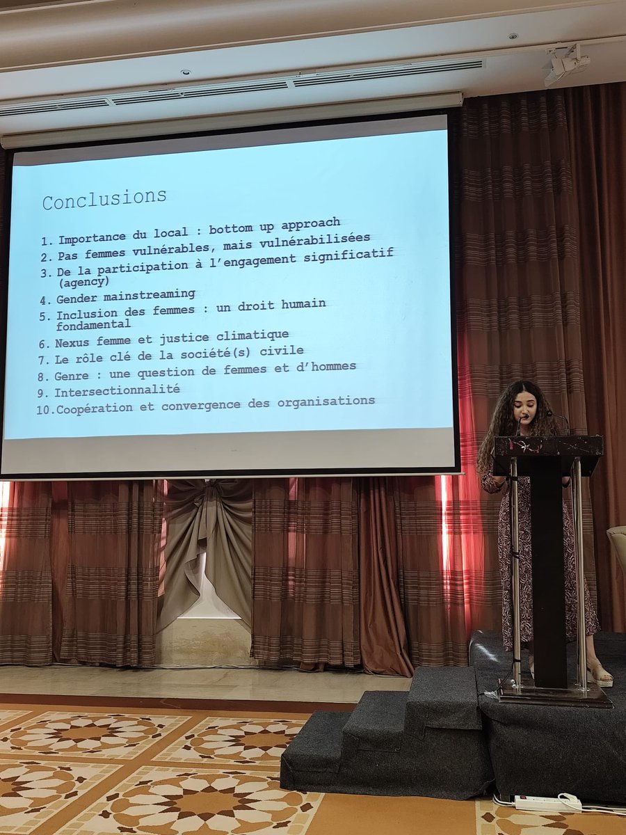 Aida Traidi (<a href="/IEMed_/">IEMed</a> ) lit les conclusions de l’atelier organisé à Tunis par la Fondation des Femmes de l’Euro-Méditerranée avec <a href="/CAWTAR_ONG/">CAWTAR</a> et IEMed, qui a réuni des experts et acteurs engagés sur la question du genre, de l’économie verte et des technologies innovantes.