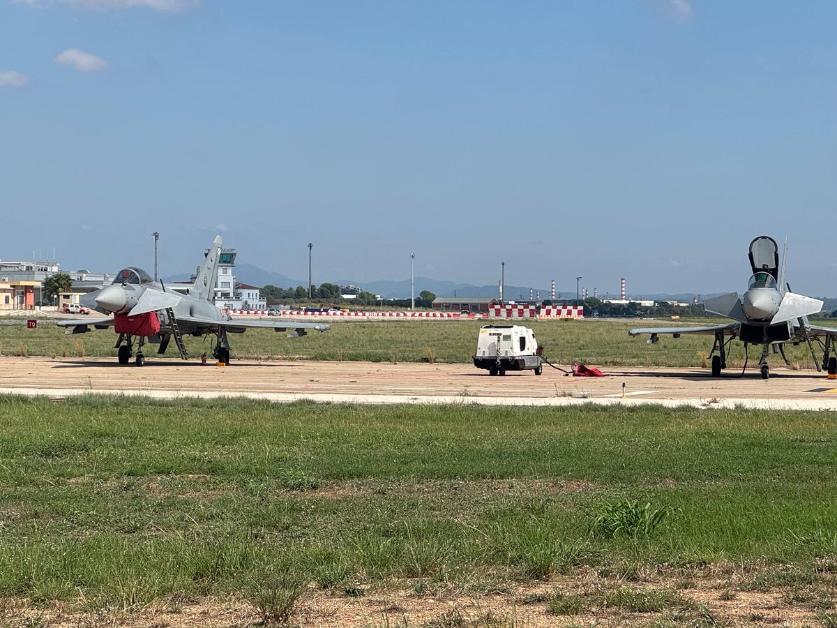 Imatges dels Eurofighters i F-18 de l'<a href="/EjercitoAire/">Ejército del Aire y del Espacio</a> que participaran a la <a href="/festaalcel/">Festa al Cel</a> descansant a Reus després d'entrenar a Salou.
