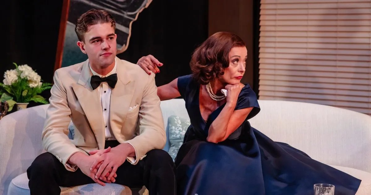 The Code - Southwark Playhouse Elephant  
"There is so much I could write about this production, but just go and see it. It’s brilliant..."
londontheatre1.com/reviews/the-co…