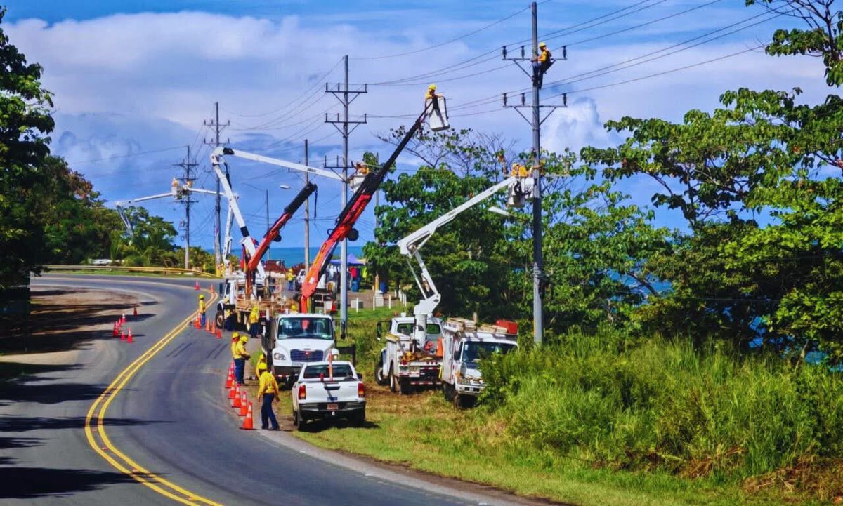 Que orgullo! Gracias equipo del <a href="/GrupoICEcr/">Grupo ICE</a> por hacer de esta la empresa pública con mayor reputación y confianza de los costarricenses.