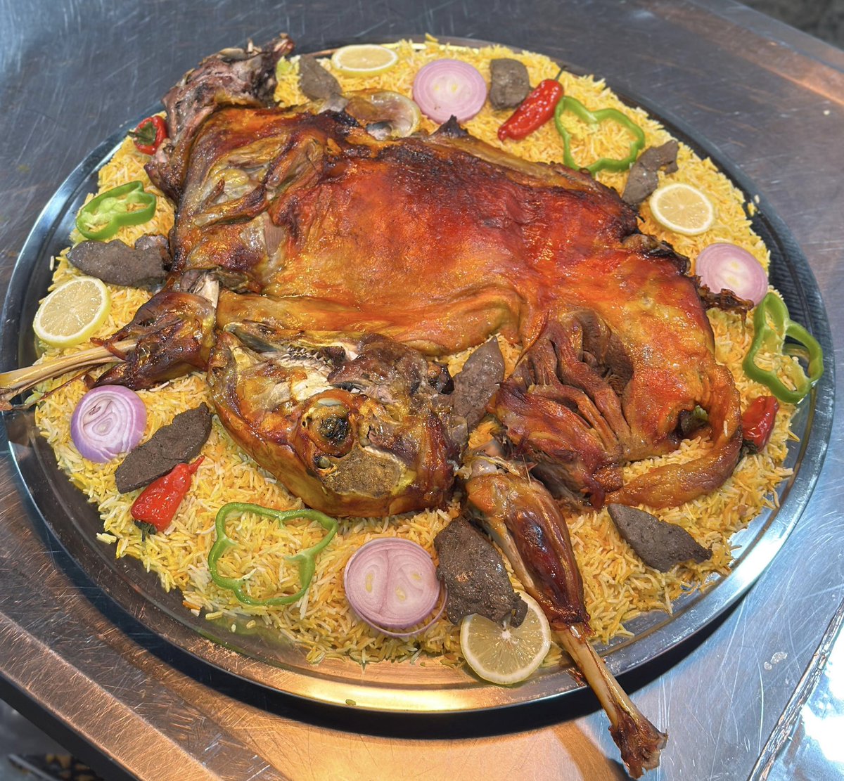 المندي المثالي لجمعاتكم🧡🤩

#نوح #مندي_نوح #يوم_الجمعة #الجمعة #الرياض #السعودية #النصر #اللهم_صل_وسلم_على_نبينا_محمد #ذبايح