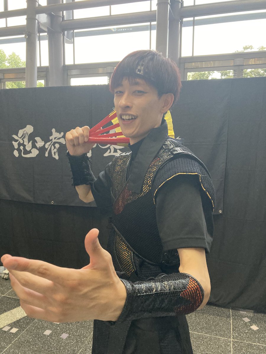 あ、、21日は、さ、

朝からお仕事なんですよ、、、

木猿さん

寂しくなるなぁ🥲

宙を舞う姿が本当に『ヒラリ』としか形容できなくて。
あんなに軽やかに風に乗るのを見せてもらえていたなんて、夢みたい。
いつもいつも、ありがとうございました。

最後まで木猿さんらしく！

き！ざる！！