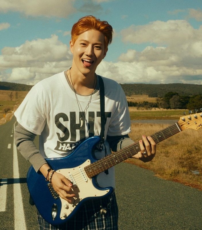 WELCOME BACK SEHUN
#SEHUNiverseReturns
#여전히세훈이편

D-2 SUHO Who Are You
#SUHO_WhoAreYou
#WhoAreYou #SUHO #수호