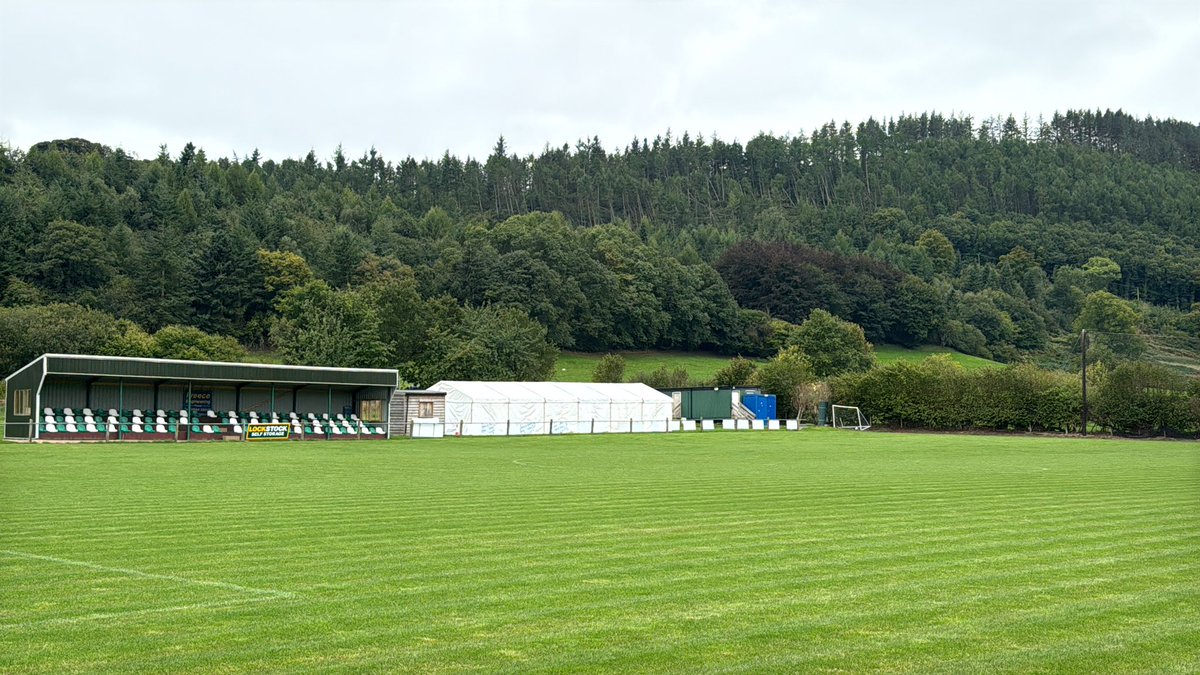 All ready for sponsor’s day at <a href="/radnorvalleyfc/">Radnor Valley FC 🏴󠁧󠁢󠁷󠁬󠁳󠁿</a> let’s hope the rain holds off as we welcome <a href="/CPDLlanuwchllyn/">CPD Llanuwchllyn</a> everyone welcome to come along and get involved. <a href="/ArdalNorthern/">Lock Stock Ardal Northern Leagues</a> <a href="/FAWales/">FA WALES</a>