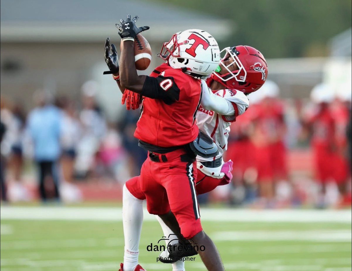 Davion Perry tweet media