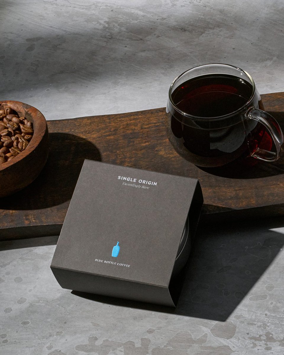 calebkramer's tweet image. Blue Bottle just dropped an ultra-premium coffee from Alishan, Taiwan, better known for the &quot;champagne of tea.&quot;

I’ll be in the area this November, apparently this farm is super private but hoping to find one like it.
