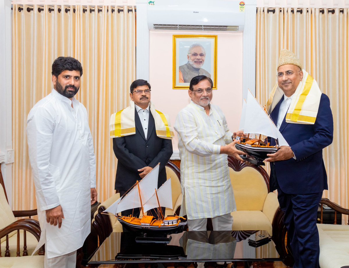 prafulkpatel's tweet image. Extended a heartfelt welcome today to the Parliament Committee on Information and Communication Technology Management, Rajya Sabha. The Chairman and distinguished members added immense value through their thoughtful participation, making the engagement truly inspiring.