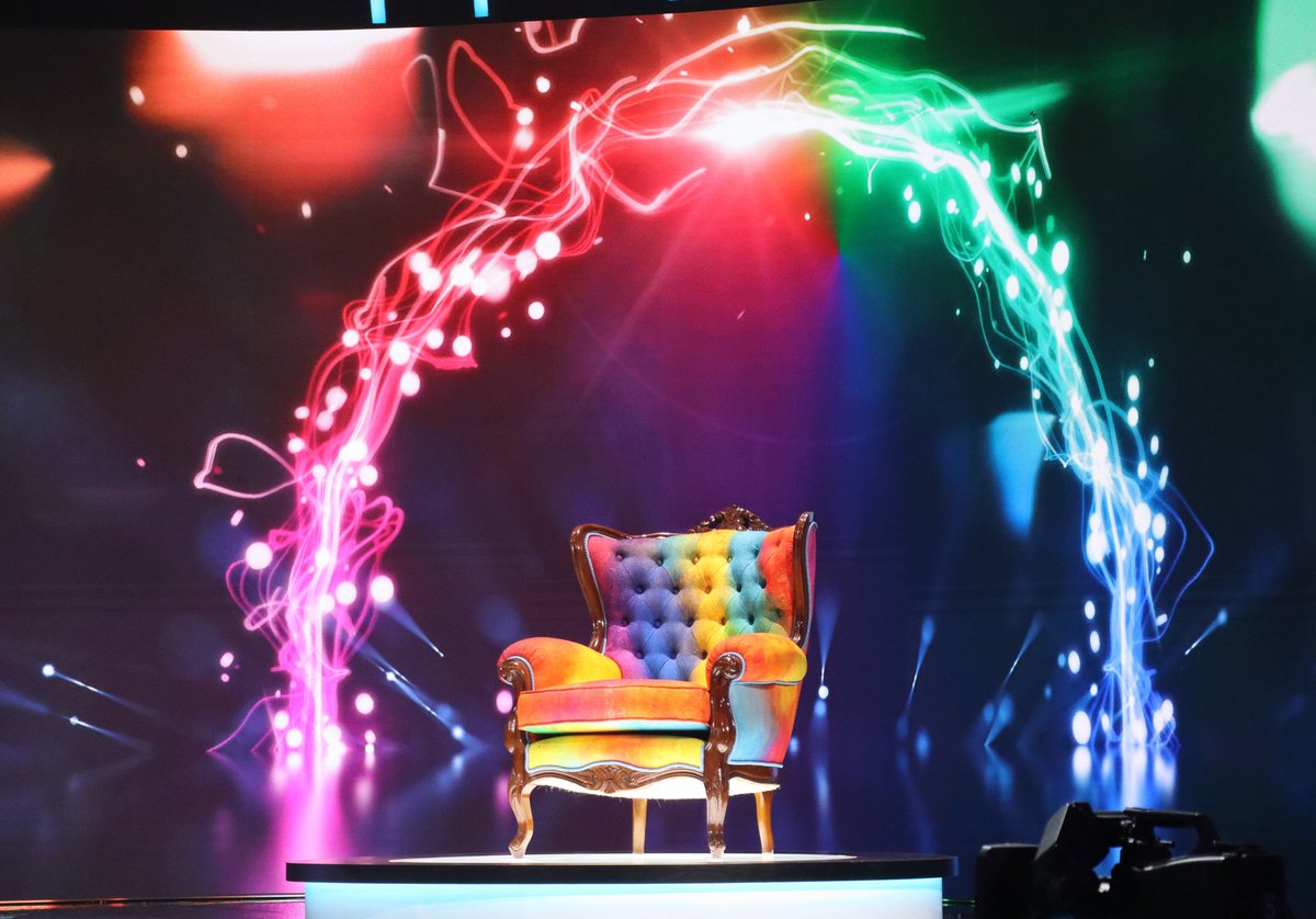 nodejesdesonar_'s tweet photo. ⏳️💫 ¿Y tú? ¿Qué sueño llenarías de colores? ¿Te atreverías a sentarte en nuestro sillón?🤔

¡A muy poquitas horas de parir otro programa para cumplir los deseos de los nuestros! 🟢⚪️🟢

#NoDejesDeSoñarEstreno #NoDejesDeSoñarCSur https://t.co/b58GJdnCcg