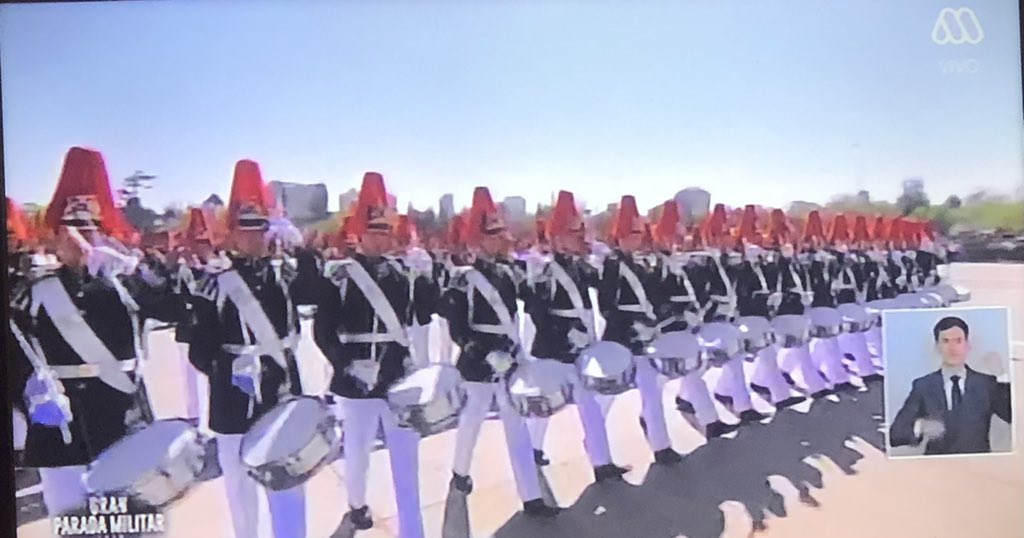 CataVelascoK's tweet image. Lo más lindo del mundo y no lo voy a discutir con nadie #19septiembre #GloriasDelEjercito #EjercitoDeChile