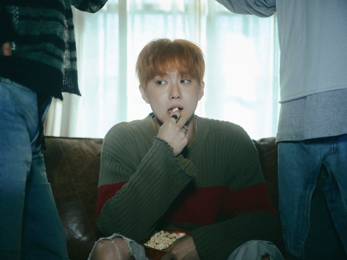 weareoneEXO tweet picture