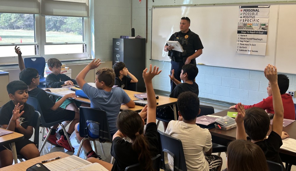 BRRSD Communications (@brrsdcomm) on Twitter photo Eisenhower and Hillside Intermediate School students follow the LEAD of Bridgewater Police Officers  brrsd.org/o/brrsd/articl… Eisenhower and Hillside Intermediate School students follow the LEAD of Bridgewater Police Officers  brrsd.org/o/brrsd/articl…
