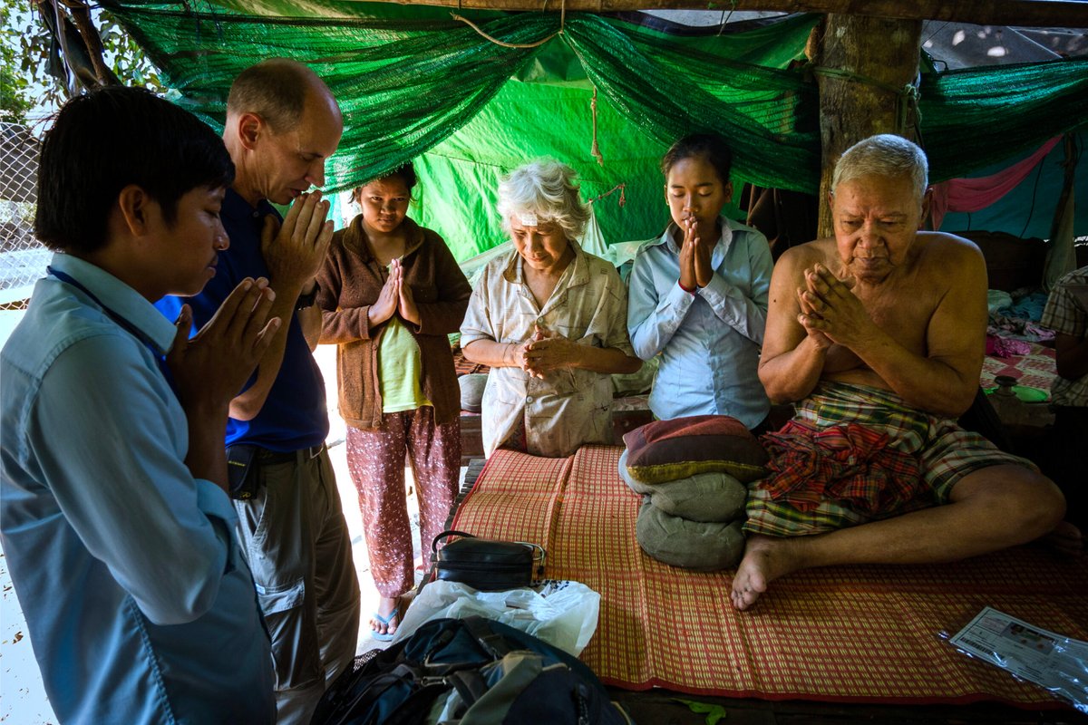 sendrelief's tweet photo. Join us on a Send Relief mission trip to serve communities in North America and around the world!

Learn more at https://t.co/49lKbkH00v. https://t.co/Pc9a6ZVkaD