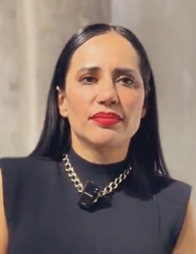 TVPoderX's tweet image. Lo que no consiguió la fresa alcaldesa @AlessandraRdlv lo logró el periodista @c4jimenez 

ASÍ LUCE HOY @SandraCuevas_ 

Dice que la meterán a la cárcel solo si le INVENTAN un delito …. 

¿Cuál crees que le “inventen”?