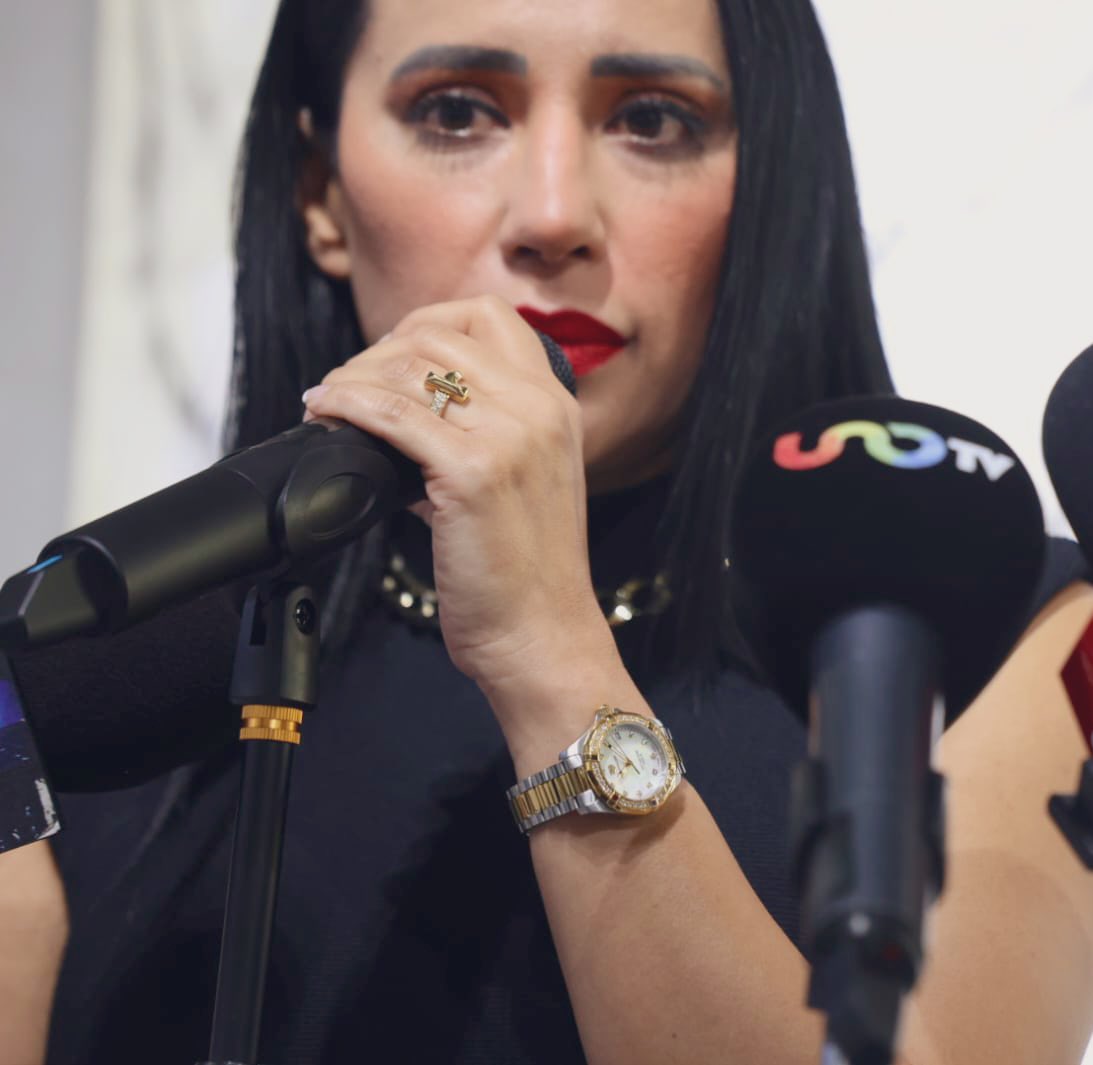 TVPoderX's tweet image. Lo que no consiguió la fresa alcaldesa @AlessandraRdlv lo logró el periodista @c4jimenez 

ASÍ LUCE HOY @SandraCuevas_ 

Dice que la meterán a la cárcel solo si le INVENTAN un delito …. 

¿Cuál crees que le “inventen”?