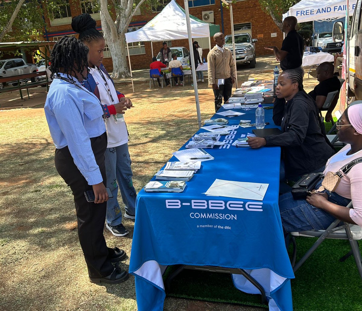 [Happening Today] The B-BBEE Commission’s Compliance Division is part of the G20 Outreach at Vuselela TVET College, Potchefstroom, engaging with students to promote awareness on B-BBEE and its role in driving transformation.
#G20 #YouthDialogue #BBEECommission #BBBEEatwork