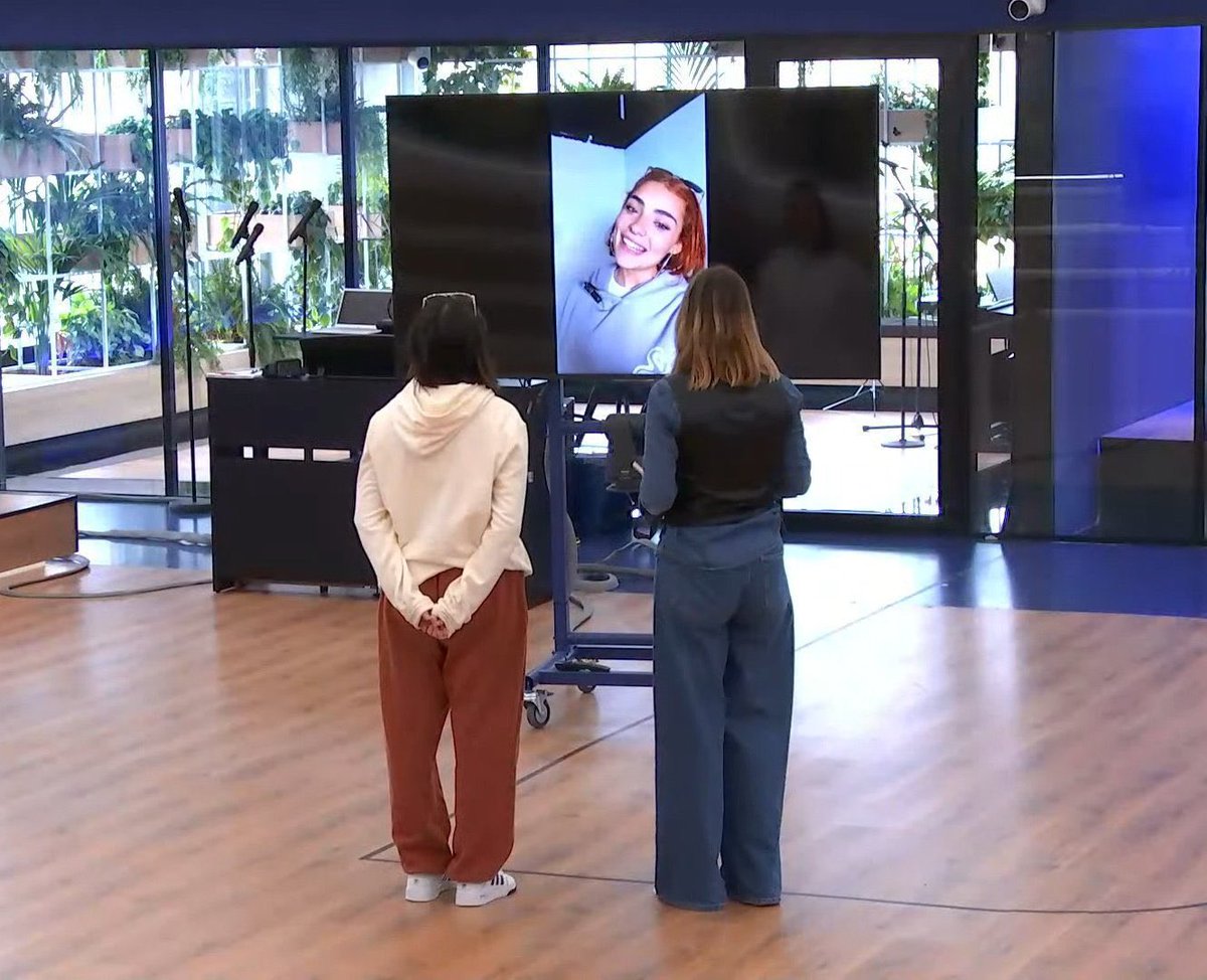 gabi tweet media