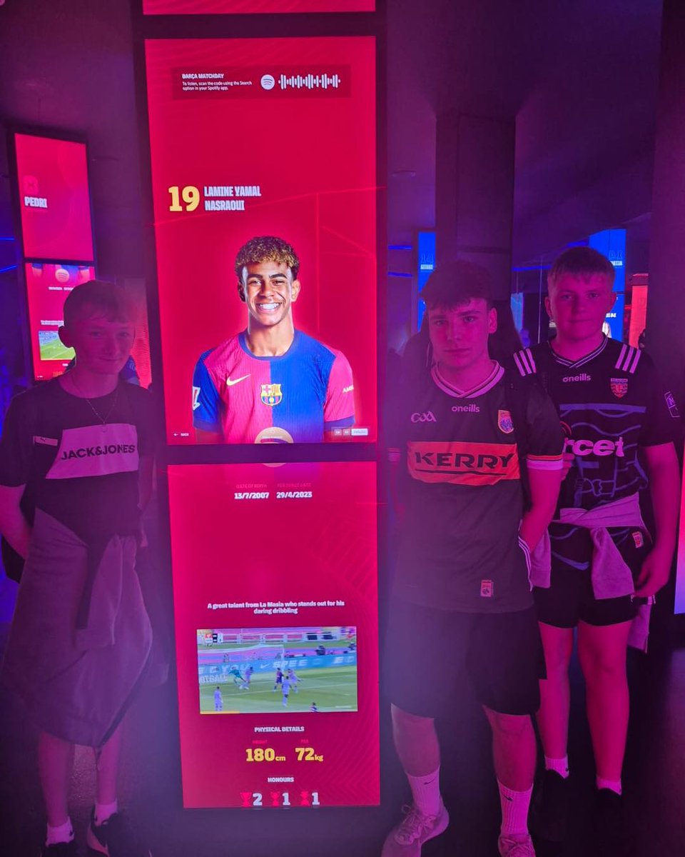 StKevinCollege's tweet image. Our Spanish contingent have been soaking up the best of Barcelona with carefree days packed full of excitement — from legendary visits to @SpotifyCamp  📷 to mind-blowing discoveries at @CosmoCaixa! 
#SpanishAdventure #LearningOnTheGo #CampNouVibes #CosmocaixaCuriosity