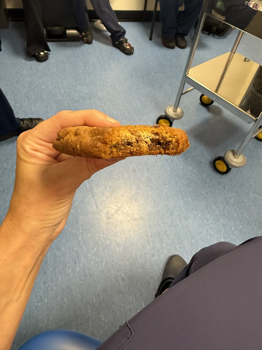 We’d like to thank Lolita from <a href="/BDandCo/">BD</a> for visiting the Site Doctors’ Assistants team to present the new catheter packs for the Trust. The session was informative and engaging, and goodies were very much appreciated ☺️🍪<a href="/NHSNurseCharli/">Charli Pemberton | Command Centre</a>
#doctorsassistant #medicaldevices #nhs