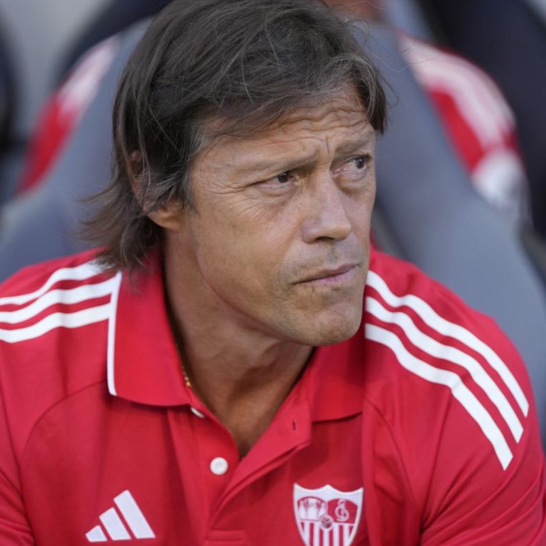 🚨🔴 Matías Almeyda, en rueda de prensa:

🗣️ “¿presión? Presión tiene el padre que no le pudo traer un plato de comida a su hijo”.

#ZonaMixta
