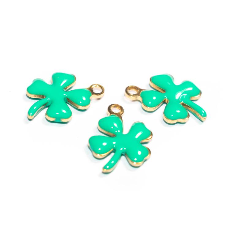 LatteAllaFragol's tweet photo. Un quadrifoglio porta magia! ✨ Questi ciondoli in acciaio smaltato sono perfetti per i tuoi progetti creativi o come portafortuna. 🍀 #portafortuna #ciondoliquadrifoglio #handmadewithlove https://t.co/ONaOtHUZVQ