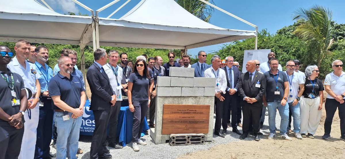 Prefet973's tweet image. #Spatial | 🚀 Le préfet de la Guyane a assisté mercredi à la cérémonie de pose de la première pierre de l’ensemble de lancement multi-lanceurs au centre spatial, à #Kourou.

4 sociétés privées européennes seront accueillies : ISAR Aerospace, RFA, PLD Space et Latitude.