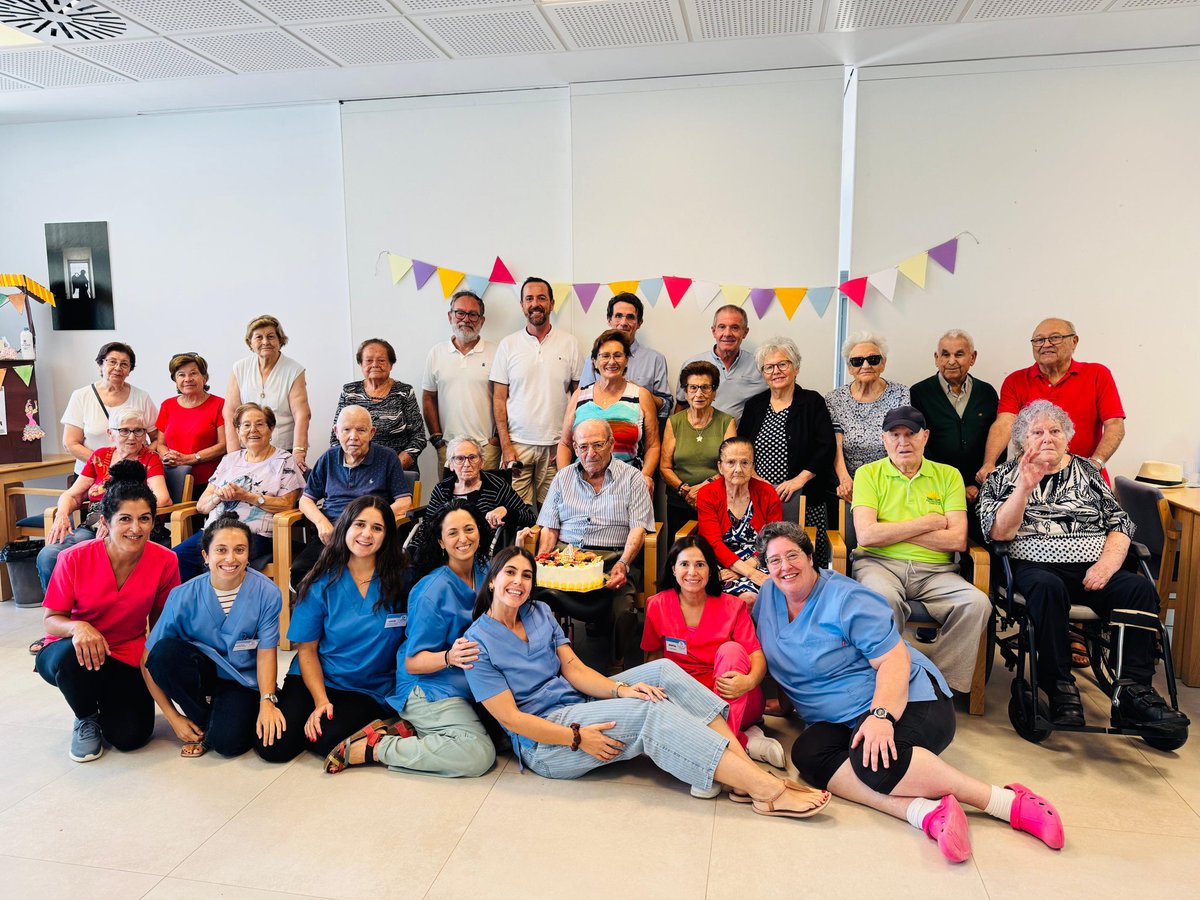 Hoy celebramos con mucha ilusión nuestro cuarto aniversario en el Centro de Día de la Universidad 🎂4️⃣Cuatro años llenos de proyectos, aprendizajes, alegrías y de crecimiento 🤗 Gracias a todos los que han formado parte de este viaje❤️ <a href="/FPoncemar/">Fundación Poncemar</a>