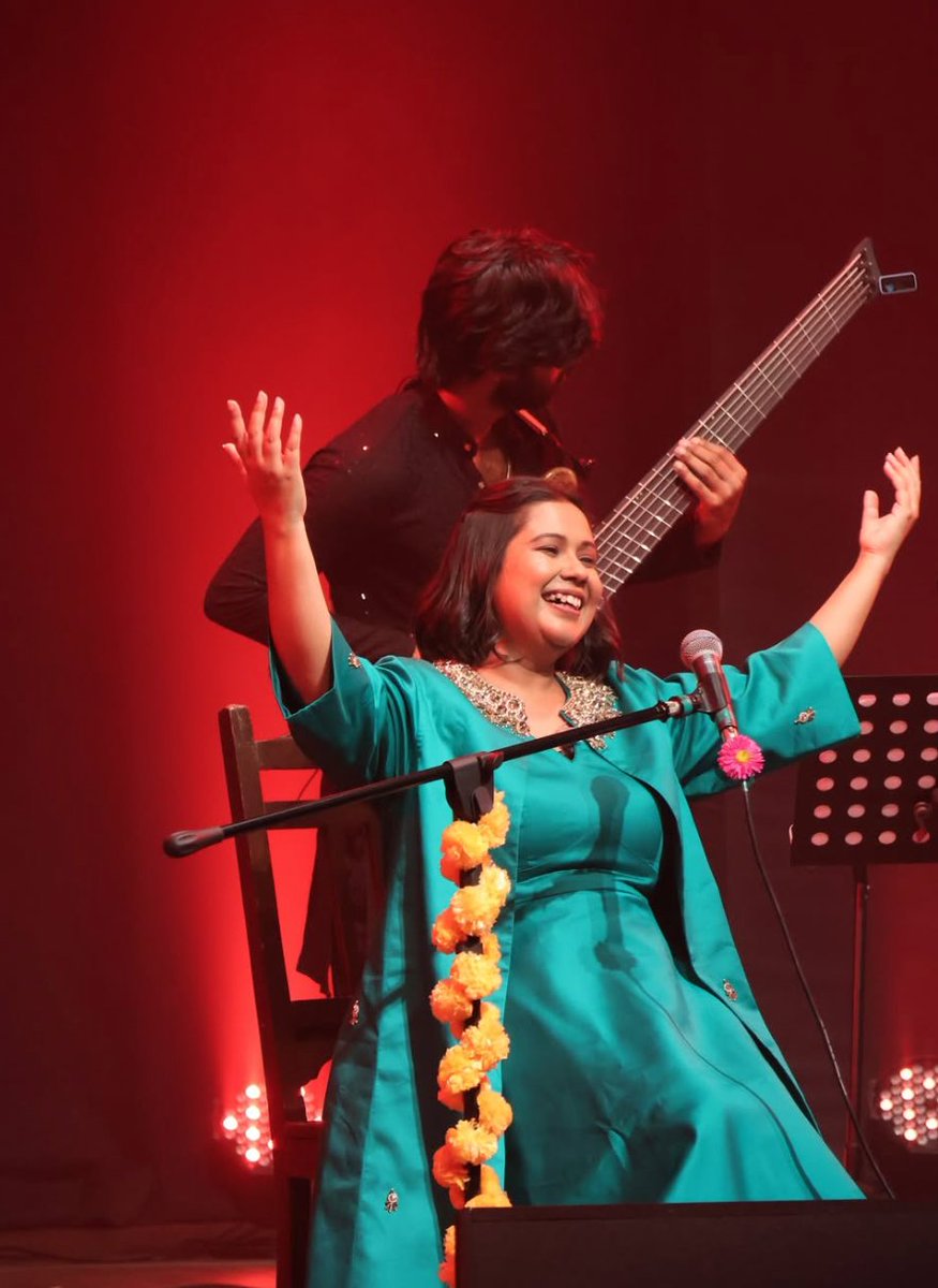 MumbaiOpera's tweet image. The stage came alive with the voice of Aanchal Srivastava!

Through the evocative verses of Sufi saints and folk classics, the performance turned the evening into a shared celebration of art and emotion. 

A heartfelt thank you to our partners and audiences.