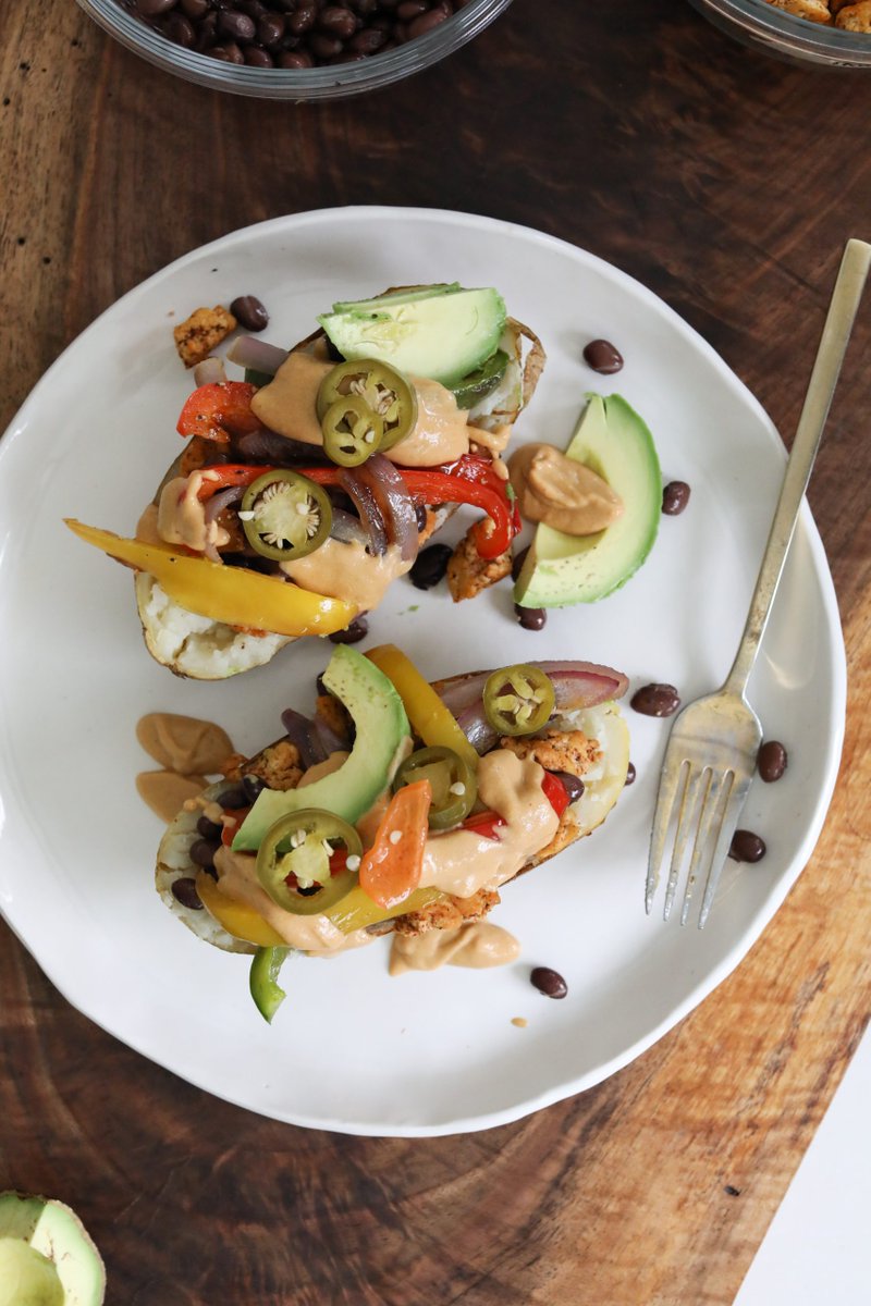 NutriCared1ty2's tweet photo. 🥗 Build a balanced plate made simple:
🍳 Protein for strength
🍚 Carbs for energy
🥦 Veggies for fiber
🥑 Healthy fats for fullness
🌿 Flavor with herbs &amp; spices
Nutritious, satisfying, and delicious in every bite! https://t.co/8n3okwVL7a