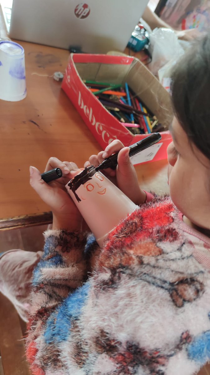 facytuni's tweet photo. 🤖✨ Segunda sesión de robótica de creatividad en el Centro Arapyahu.

Niños y niñas de 7 a 12 años del barrio aledaño al vertedero de Encarnación participaron en una jornada de aprendizaje, innovación y diversión explorando nuevos desafíos. 🚀💡

👉 https://t.co/Fc5r4UZY7f https://t.co/lEC0KmY7Q1