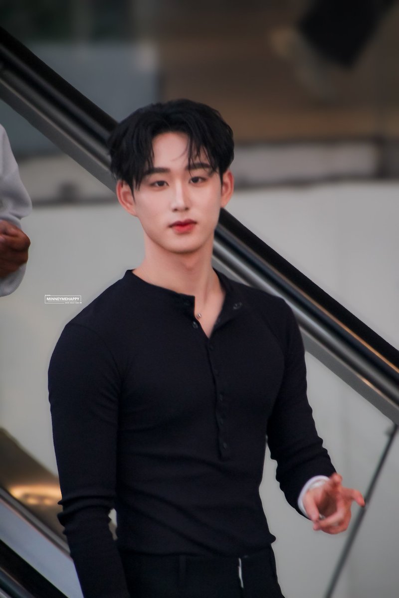 — 250919 | <a href="/EstRvp/">est_rvp</a> 🦈🥂
🖤 EST AT CHANEL OPENING
#CHANELEMQUARTIERxEST
#est_rvp #WilliamEst