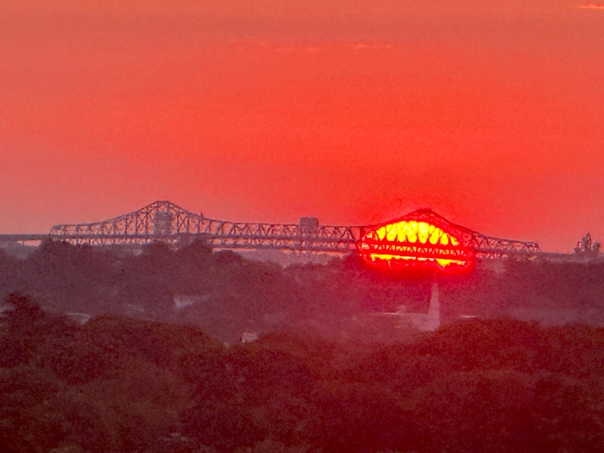 peterpayackpoet's tweet photo. #Smokey #Misty #Sunrise #daybreak #Friday
#fiery #Tobin_Bridge #Cambridge #Boston #Skyline #fresh_pond
@ericfisher
@Pamelanbcboston
@ShiriSpear
@Met_CindyFitz
@laabs
@weatherchannel
@TaniaLealTV
@NewEnglandInfo
@sarahwroblewski #followingnecn @PeteNBCBoston
@Pamelanbcboston
@growingwisdom
@boston25
@TandWToday
@WeatherNation
@Eweather13
@MichaelPageWx
@WX1BOX
@NewEnglandInfo
@Earthjustice #mawx
@OnlyInBOS @Storyful
@JimCantore @Morning_Joe
@nbcboston @VickiGrafWX
@jacobwycoff @Morning_Joe