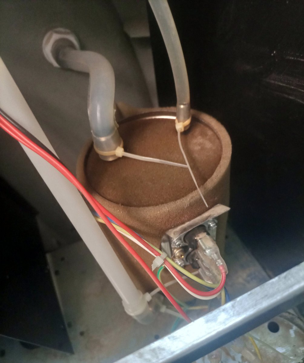 Debug ๐ฅตโจ (@254debug) on Twitter photo Mwenye atajua hii ni Nini without referring to grok I'll send him/her any amount not below KSH.500 Mwenye atajua hii ni Nini without referring to grok I'll send him/her any amount not below KSH.500