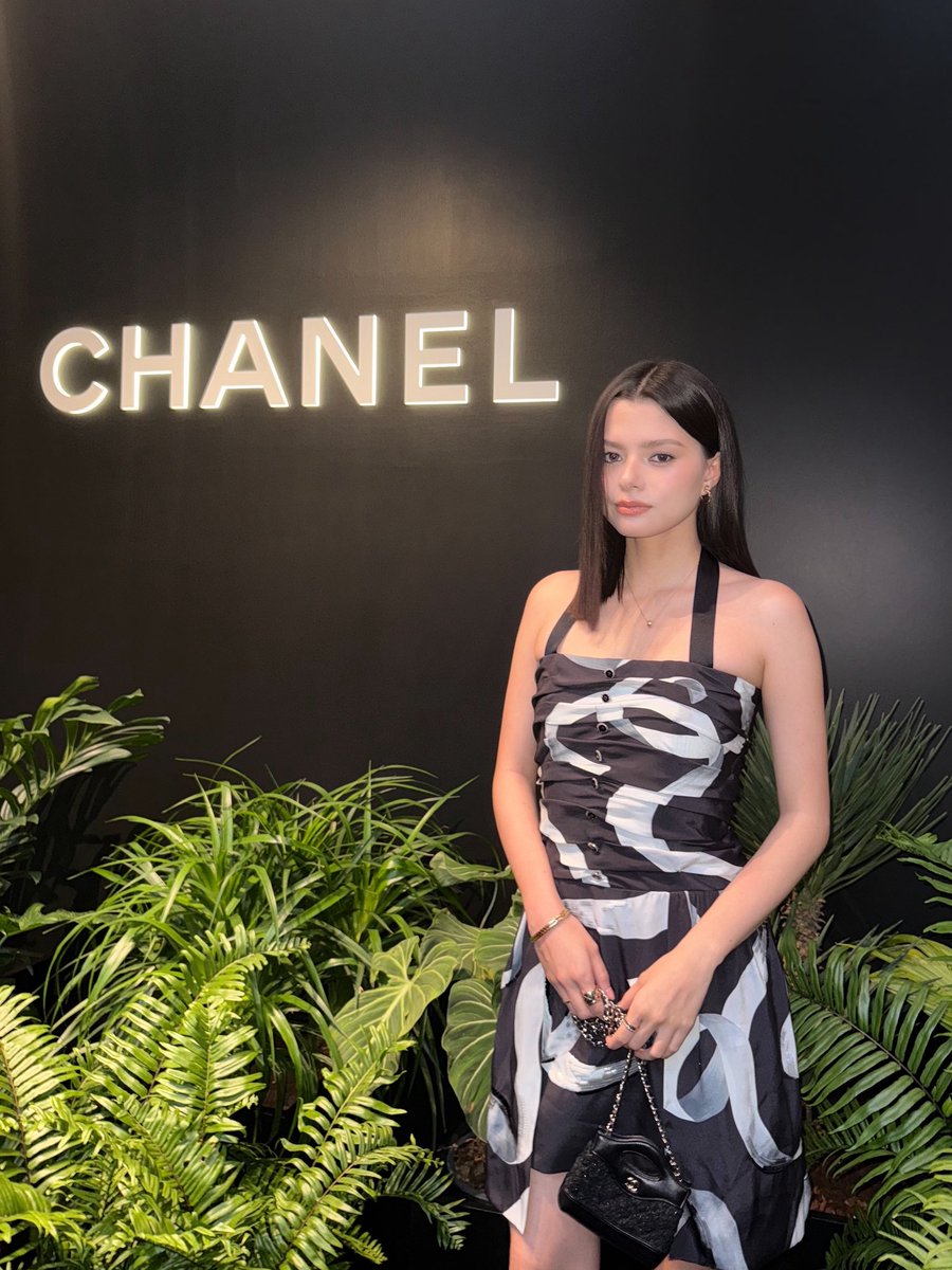 kieutou_serbia's tweet photo. scream BEST CHANEL AMBASSADOR

BECKY FOR CHANEL OPENING
#CHANELEMQUARTIERxBECKY https://t.co/42iQi4Tuho