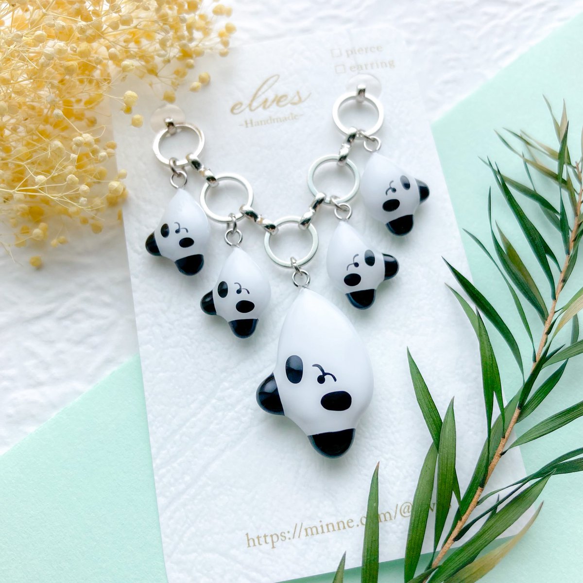 垂れるパンダのバッグチャーム🐼

明日9/20(土) 20時から販売開始です٩( ᐛ )و

minne.com/items/43881203