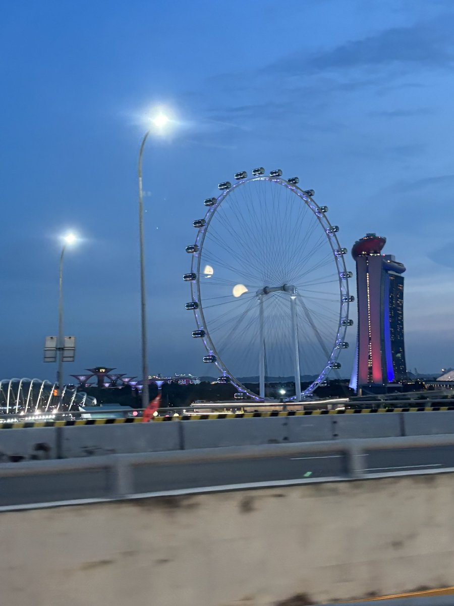 これから空港行って日本に帰る〜！
