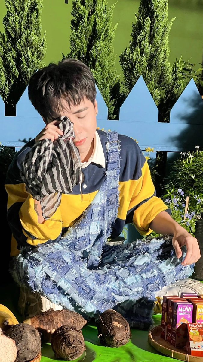 mydearmasterd's tweet photo. Trông khổ ơi là khổ 😆, 20:00 tới nhanh để Muzik cứu đại ka hút sữa nè

MASTERD IDOL HÚT
#MasterD_IdolHut
#QuangHungMasterD
#IdolNayLaCuaNuVi https://t.co/GkB3KOomZT