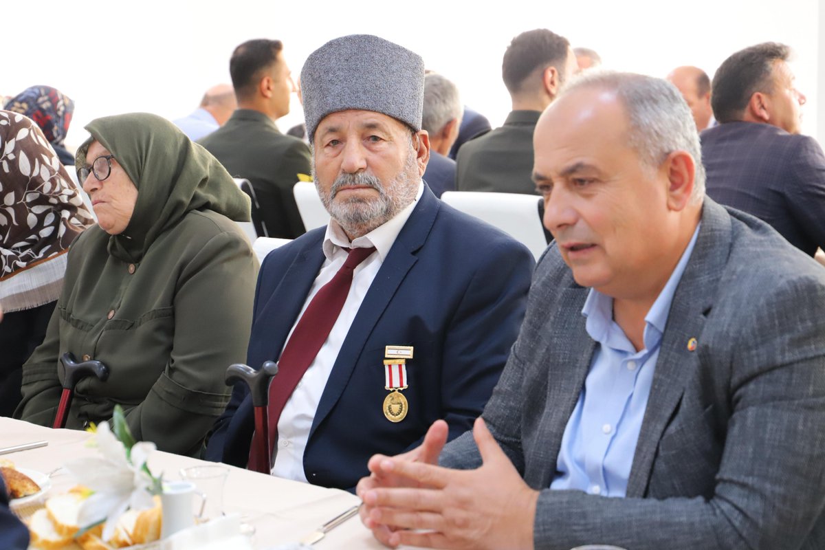Ilgın Ticaret Borsası Yönetim Kurulu Başkanımız Sayın Hacı Ahmet KOÇ
19 Eylül Gaziler Günü Ilgın Kaymakamlığının düzenlemiş olduğu programa, Sayın Mustafa MASLAK Bey, Ilgın Belediye Başkanımız Sayın Ömer APİL ve Kurum ve Kuruluşlar Başkanları ile birlikte katılım sağladılar.