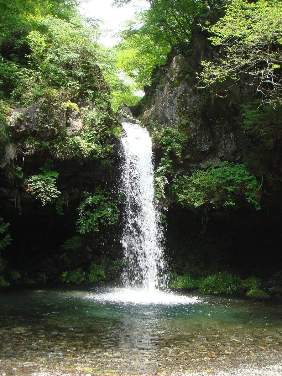 manta0717's tweet photo. 「陣馬の滝」。 https://t.co/TWLi9iBmsu