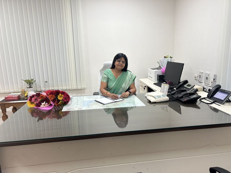 MetroRailToday_'s tweet image. 🎉 Congrats to Ms. Rita Raj on her promotion as Principal Chief Commercial Manager (PCCM) at East Coast Railway (ECoR), Bhubaneswar! 🚆

With 29 years of service, she&apos;s been a key force behind #GatiShakti, #LogisticsPolicy &amp;amp; #RailLogistics reforms.👏