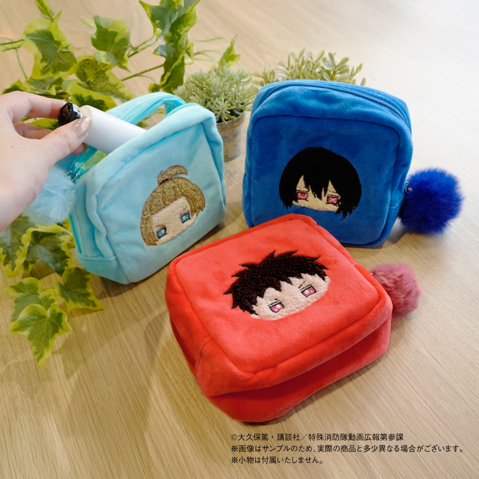 ipara_official's tweet photo. 🔥新製品｜ポンポン付きスクエアポーチ発売開始✨
📢TVアニメ『#炎炎ノ消防隊 参ノ章』から#おねーむぽーち が登場！

今回は、#森羅日下部 #アーサー・ボイル #新門紅丸 のラインナップ✨
クリアな窓仕様だから、中身がよく見えて使いやすい👀

🔍 購入はこちら
https://t.co/wbE30w1U03 https://t.co/XFL0aIOpfk