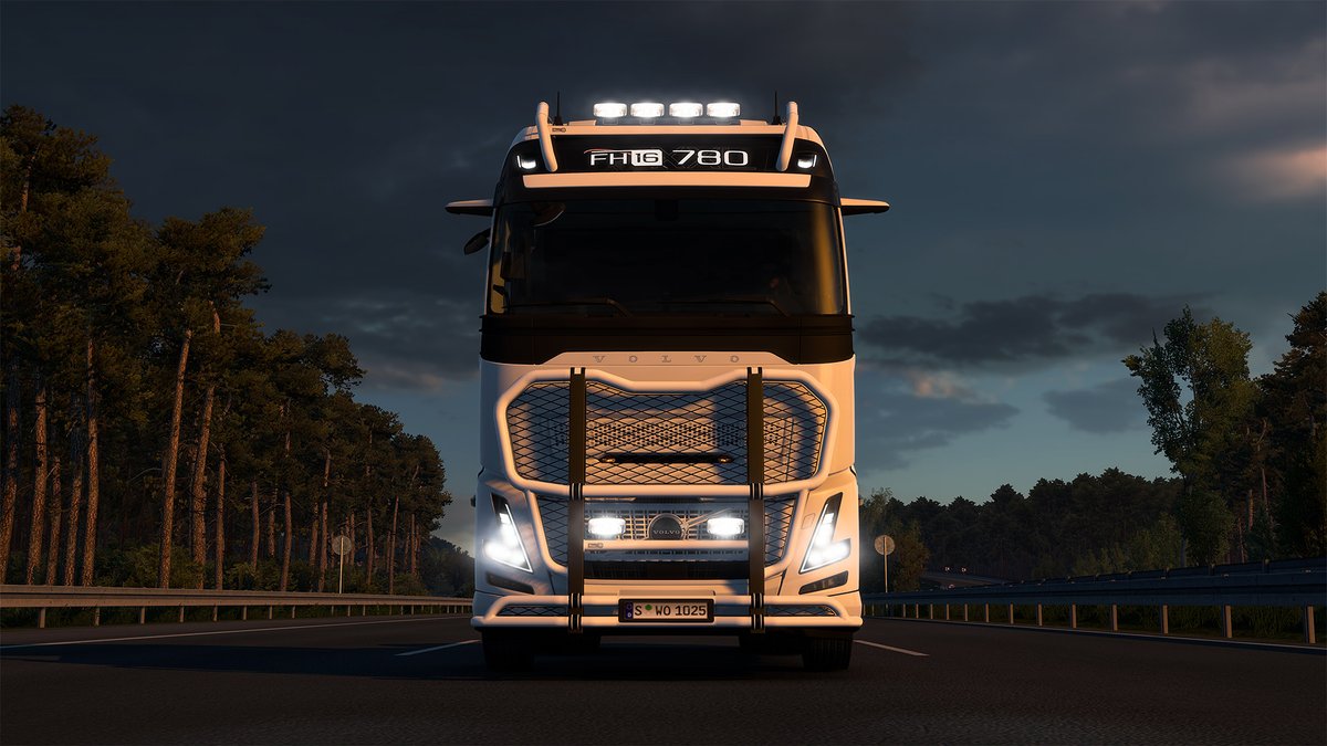 It’s Friday! 🚛🙌 Show us the trucks you’ll be hitting the road with this weekend in the replies 👇
