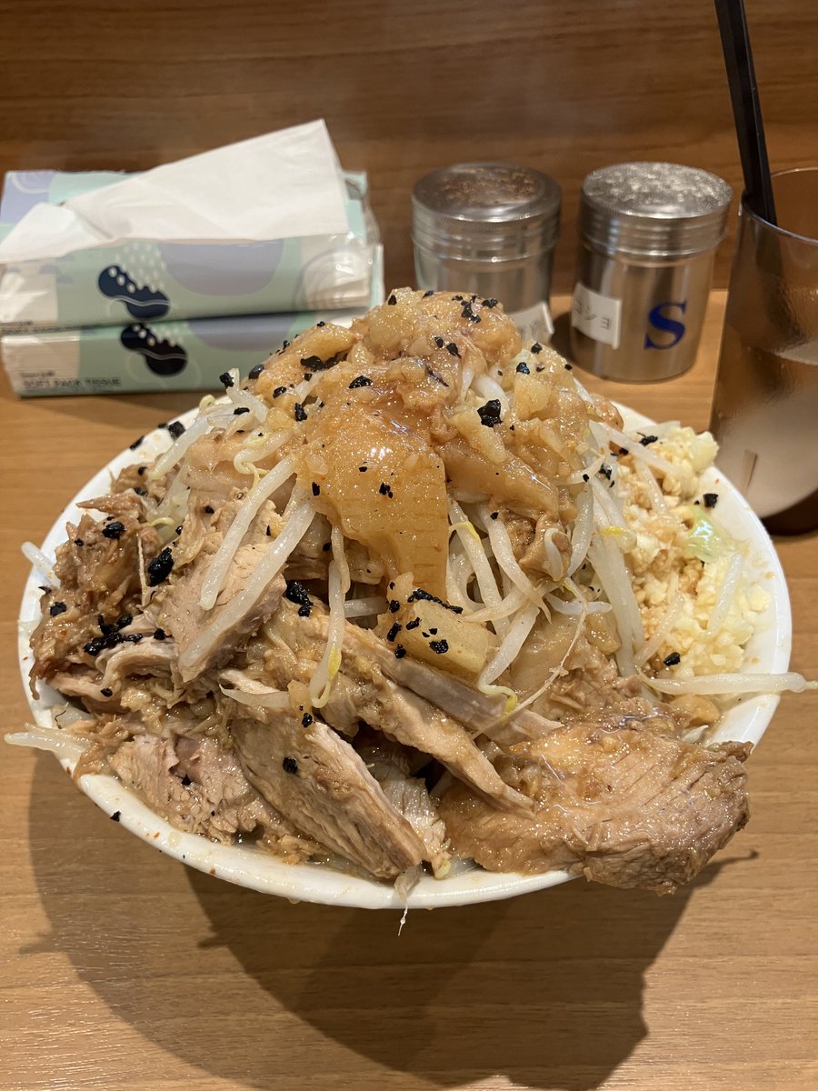 騒がしい夏に亡霊を探して
見つけた直後に音が鳴り止んで
『さよなら』